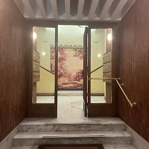 https://atelier-san-pietro.it-romehotels.com
